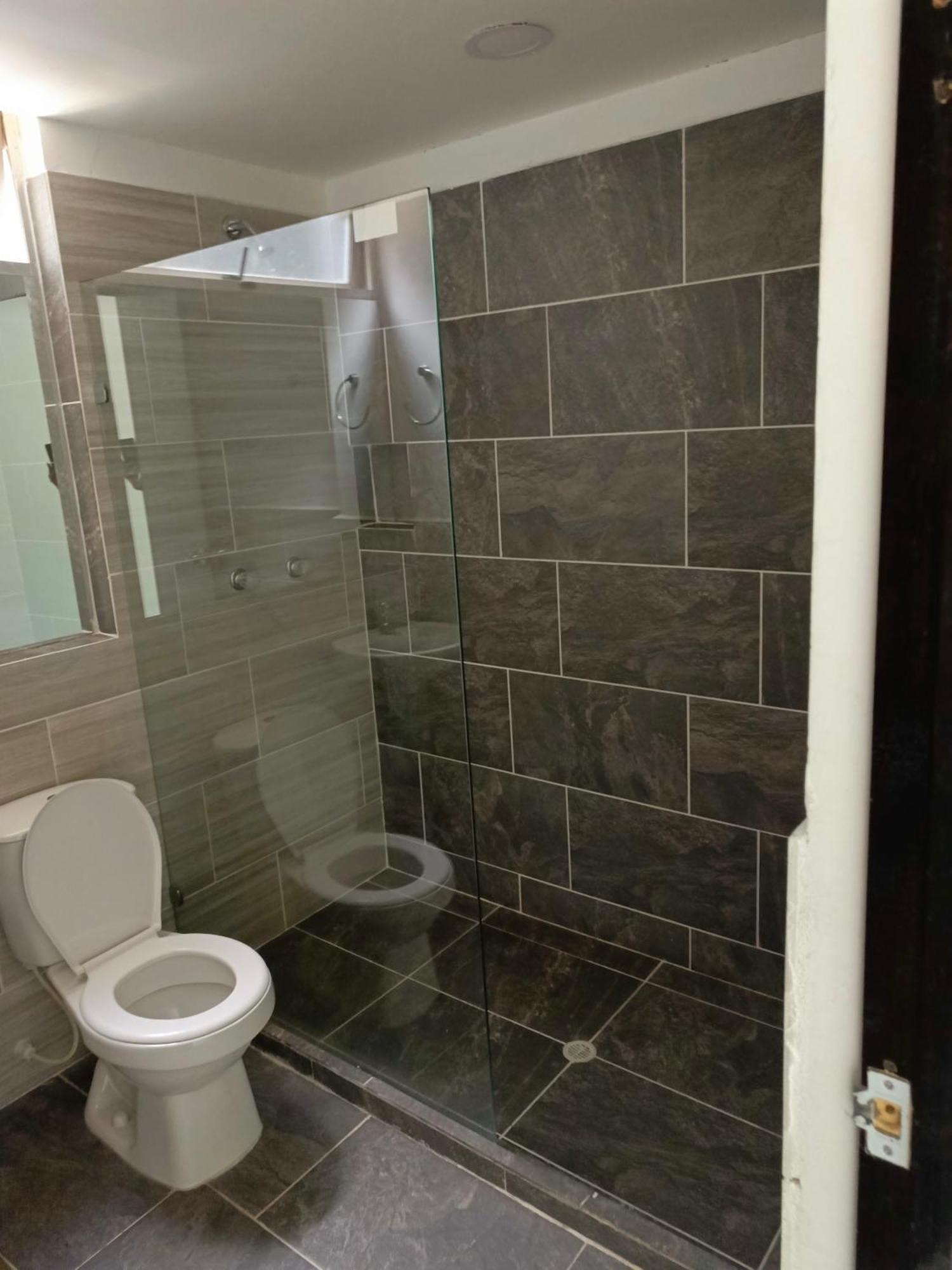 Hotel Buenos Aires Central Медельин Экстерьер фото